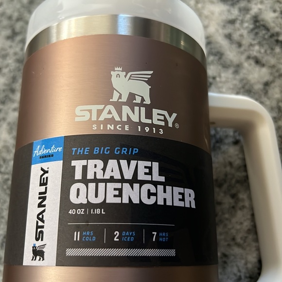 STANLEY TRAVEL QUENCHER SOLD OUT!! Rose gold - Picture 2 of 2